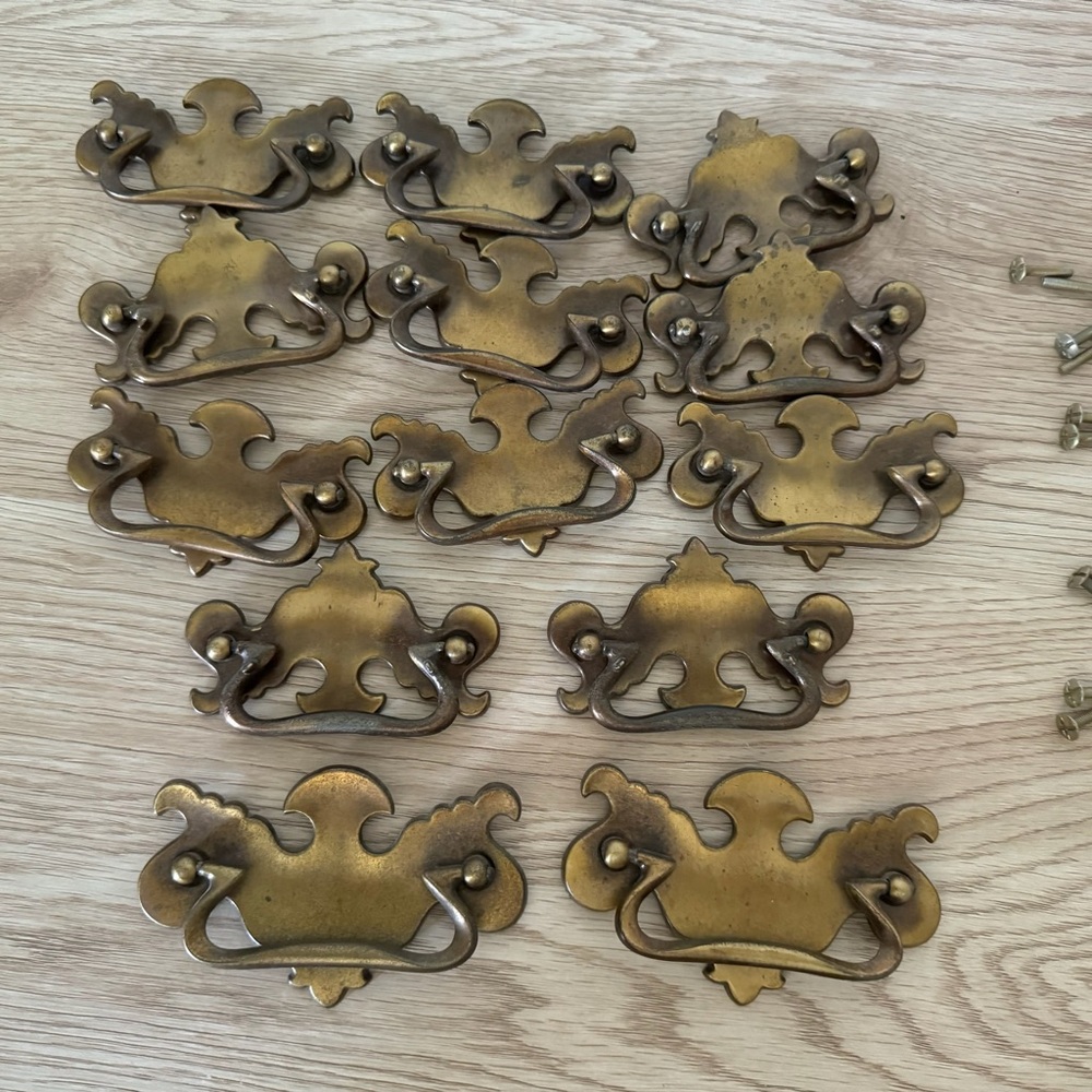Keeler Brass Co KBC‎ Brass Drawer Pulls 11 Small 2 Large Vintage Handles Patina
